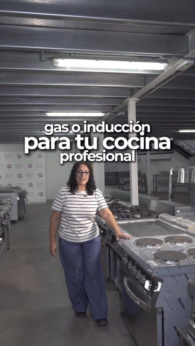 Gas o inducción en una cocina profesional. Todo el mundo tiene opinión. Muy poca gente tiene los números.

La inducción es más eficiente: 85–90% frente al 50–55% del gas. Pero en una cocina profesional también entran el precio de la energía, los picos de potencia, el tipo de cocción y el coste de instalación inicial. No hay una respuesta universal. Hay una respuesta para tu cocina concreta.

¿Con cuál estás pensando equiparte? Cuéntame 👇

📲 Escríbenos · 📍 Calle Río Ebro 17, Fuenlabrada, Madrid.

#cocinaprofesional #inducción #hostelería #equipamientohostelería #frinusmadrid