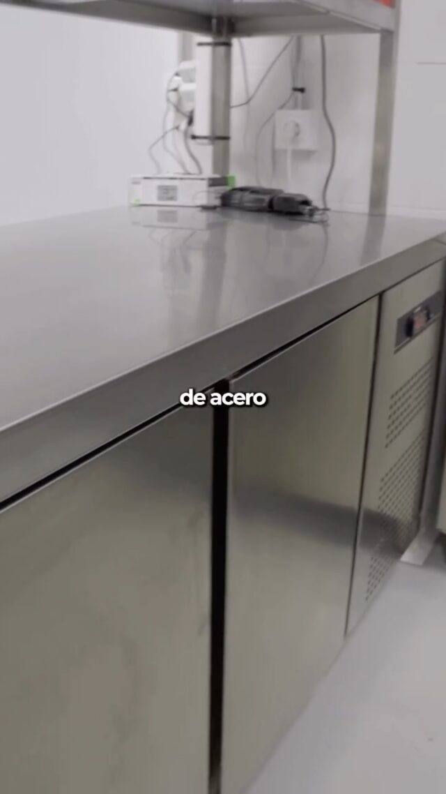 De cero a una cocina preparada para empezar a trabajar. 👨‍🍳🔥

En @botavaragrupob BOTAVARA les acompañamos desde el inicio, estudiando sus necesidades y asesorándoles para elegir la maquinaria adecuada para su restaurante.

Porque no se trata de llenar una cocina de máquinas, sino de equiparla con lo que realmente necesita.

¿Estás montando tu restaurante? En Frinus te ayudamos desde el principio.

📍 Calle Río Ebro, 17 · Fuenlabrada

#Frinus #ProyectoHostelería #MaquinariaHostelería #RestaurantesMadrid #EquipamientoHostelero